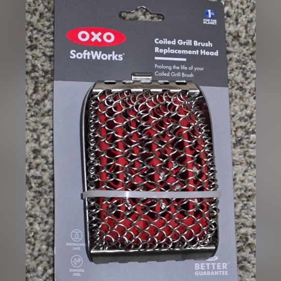 New OXO softworks coiled grill brush replacement head. Cleans cast iron. - Picture 1 of 4
